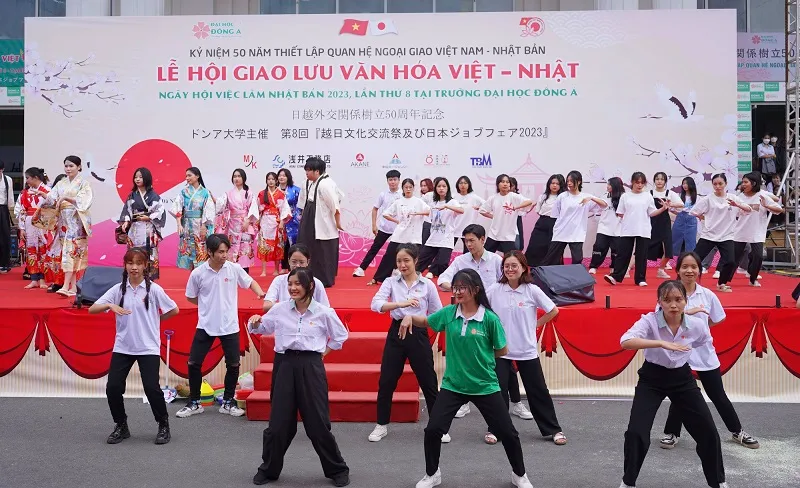 Toàn cầu hóa là gì? Tác động của toàn cầu hóa đối với Việt Nam